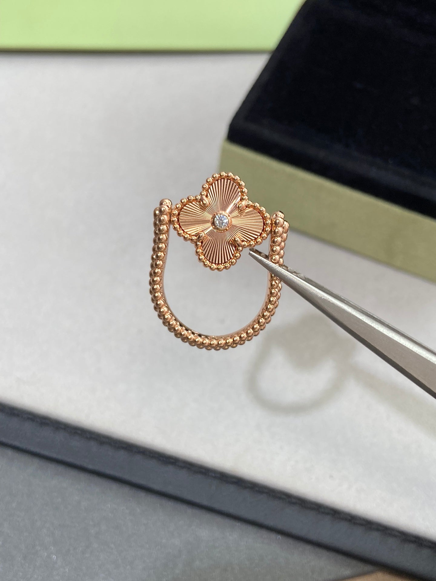 [Am jewelry]CLOVER RIVERSIBLE ROSE GOLD RING