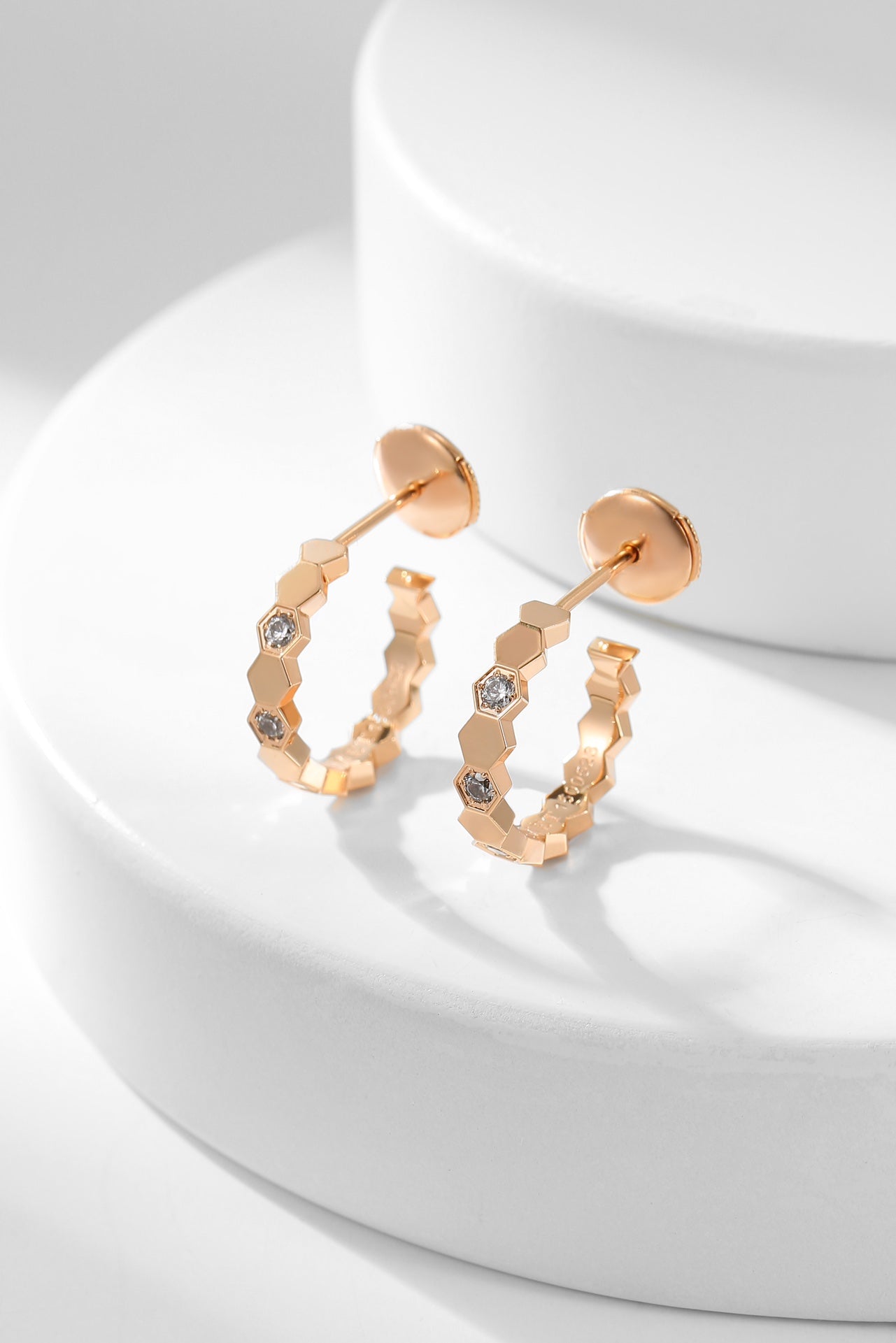 [Am jewelry]BEE LOVE DIAMOND HOOP EARRINGS