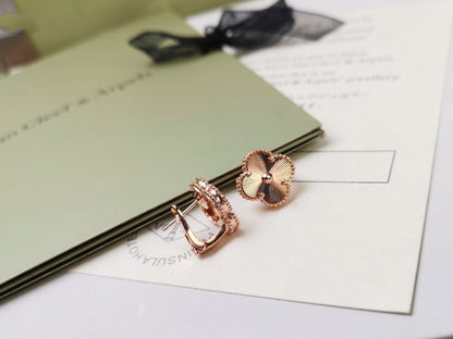 [Am jewelry]CLOVER MEDIUM STUD EARRINGS