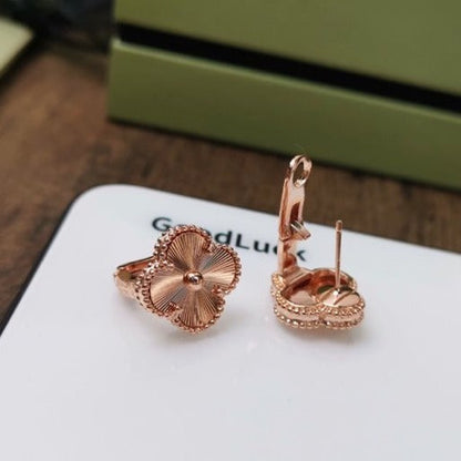 [Am jewelry]CLOVER MEDIUM STUD EARRINGS