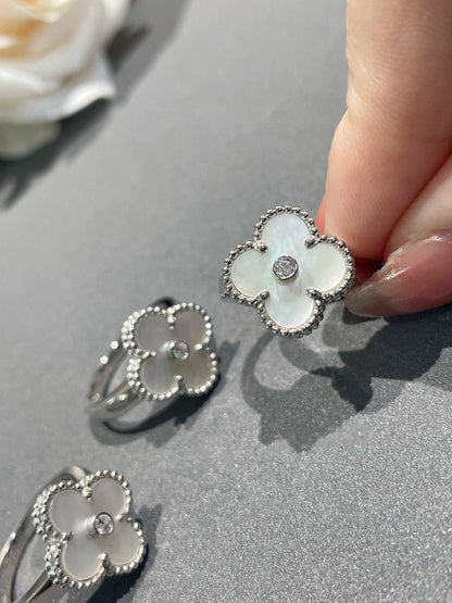 [Am jewelry]CLOVER SILVER MOP DIAMOND RING