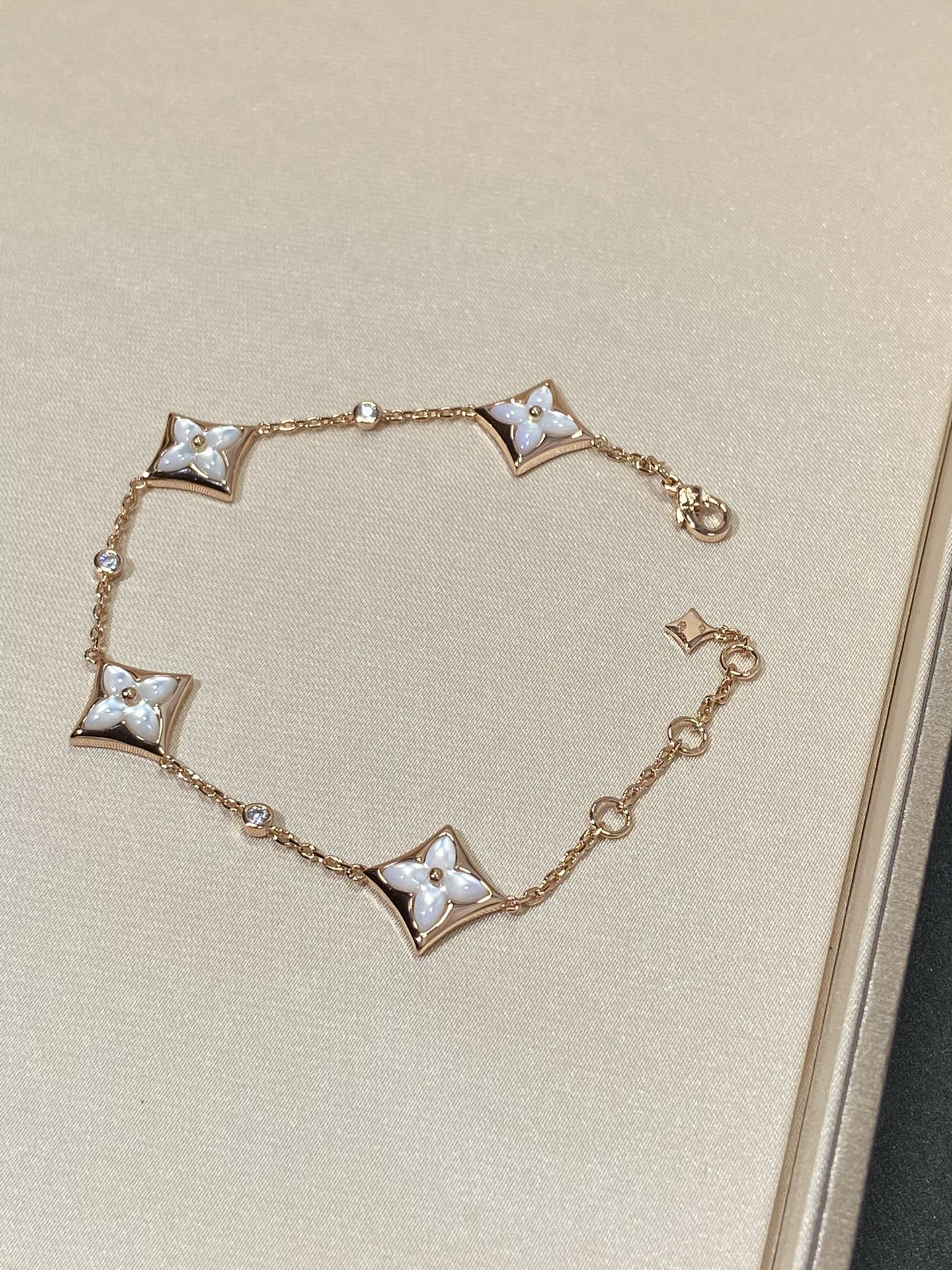 [Am jewelry]STAR 4 MOTIF MOP DIAMOND PINK GOLD BRACELET