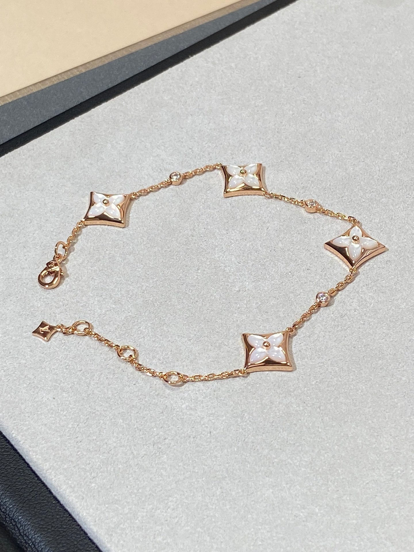 [Am jewelry]STAR 4 MOTIF MOP DIAMOND PINK GOLD BRACELET