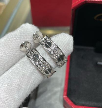 [Am jewelry]LOVE CERAMIC DIAMOND PAVED SILVER EARRINGS