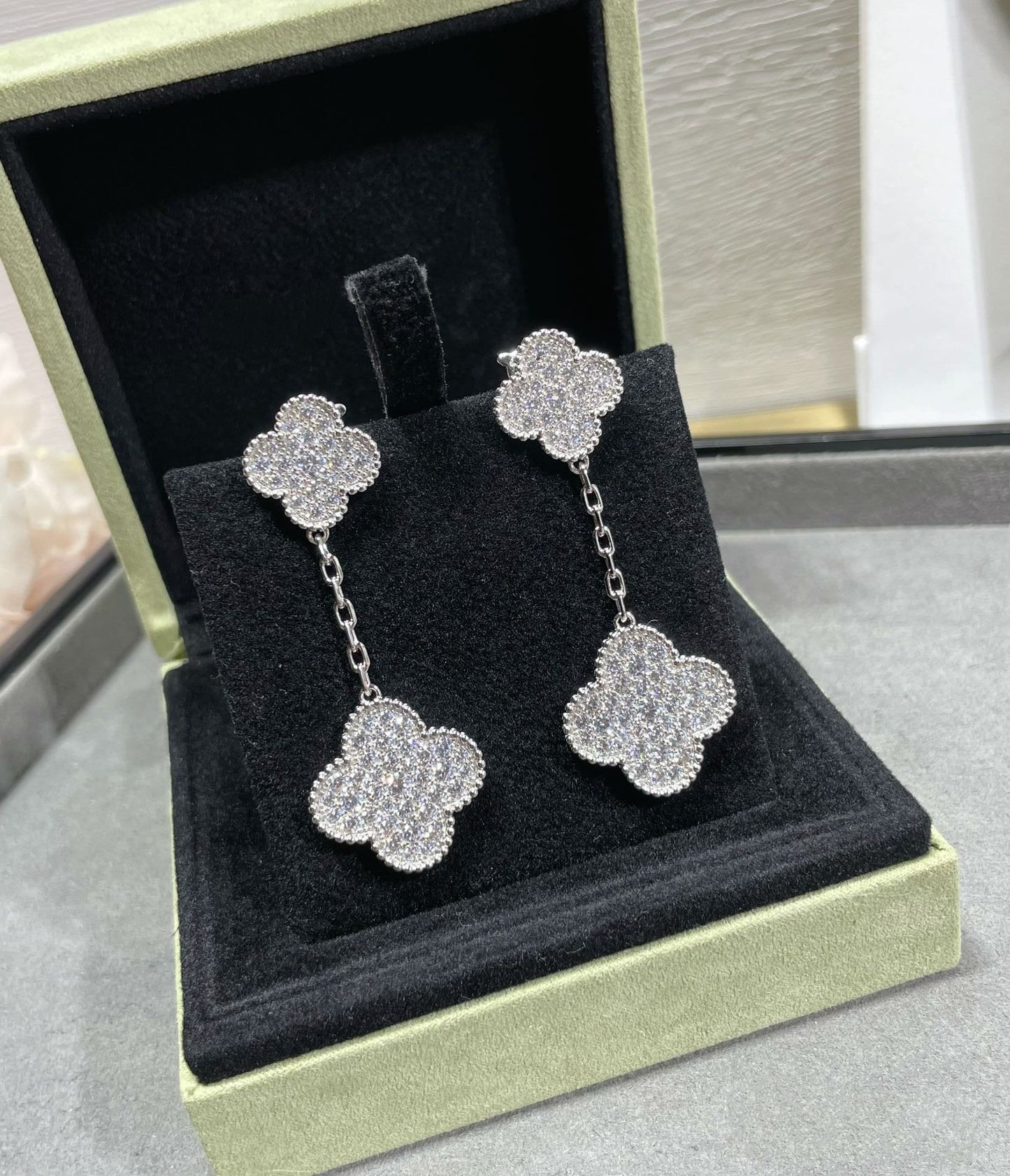 [Am jewelry]CLOVER 2 MOTIFS DIAMOND PAVED SILVER EARRINGS