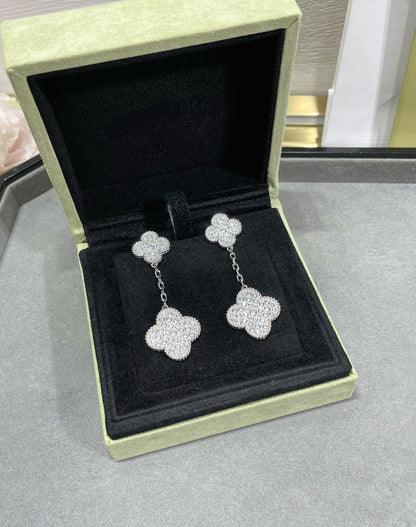 [Am jewelry]CLOVER 2 MOTIFS DIAMOND PAVED SILVER EARRINGS