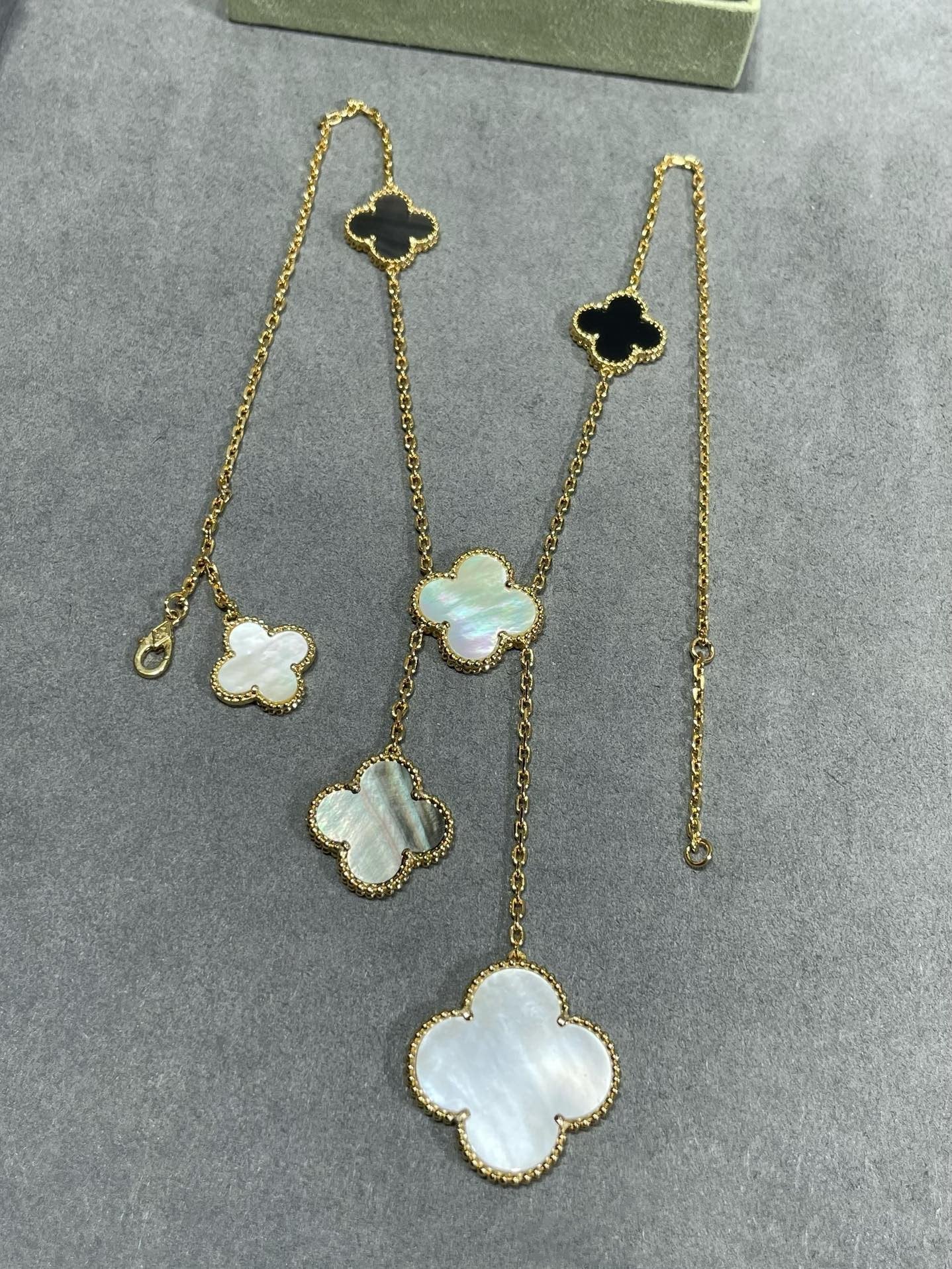 [Am jewelry]CLOVER 6 MOTIF MOP ONYX GOLD NECKLACE