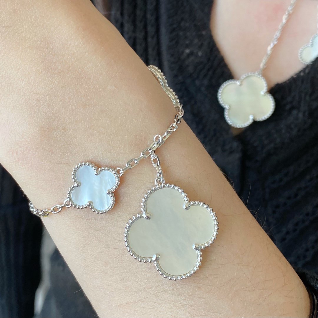 [Am jewelry]CLOVER 5 MOTIF WHITE MOP SILVER BRACELET