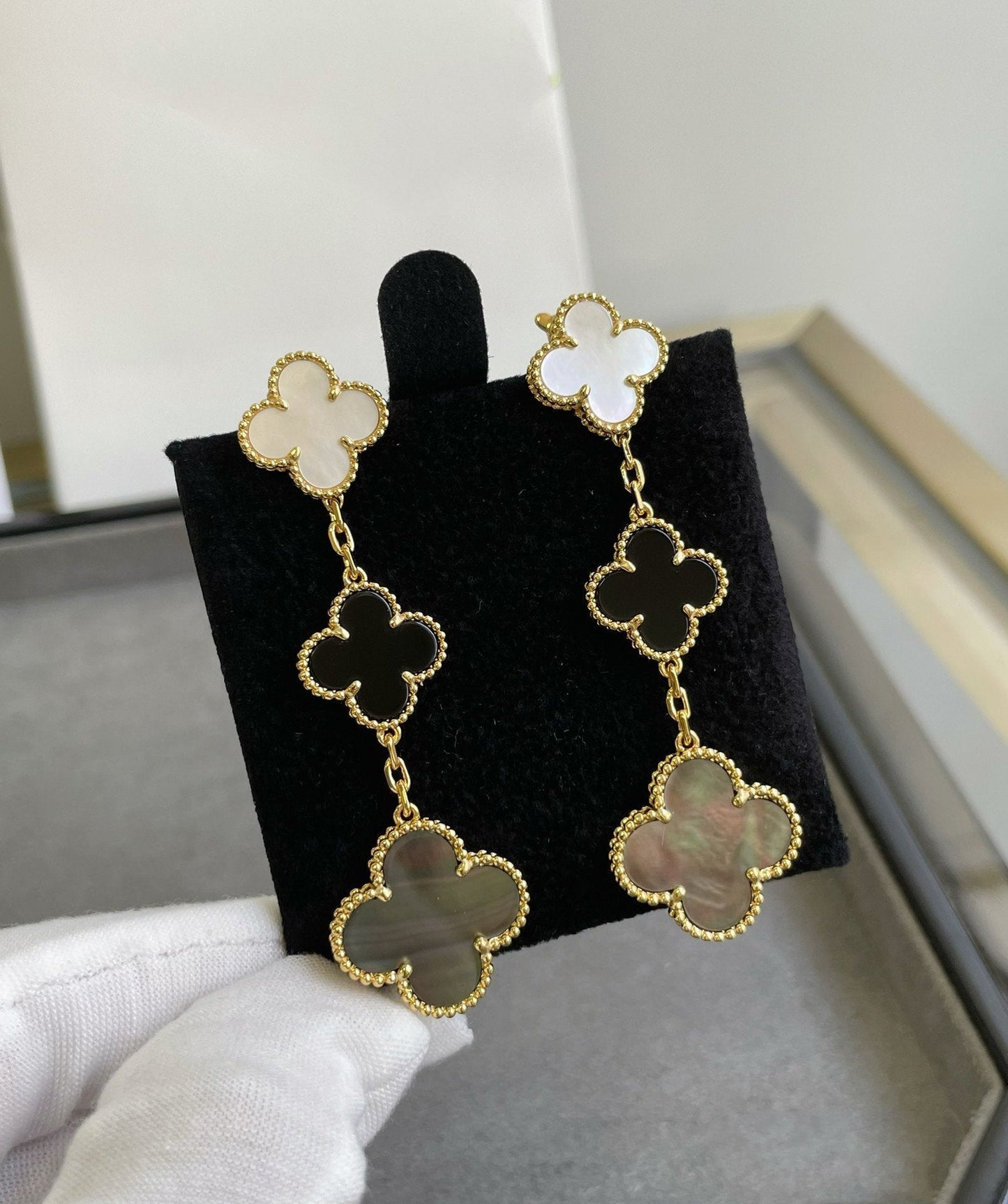 [Am jewelry]CLOVER 3 MOTIF MOP ONYX DARK MOP PINK GOLD EARRINGS