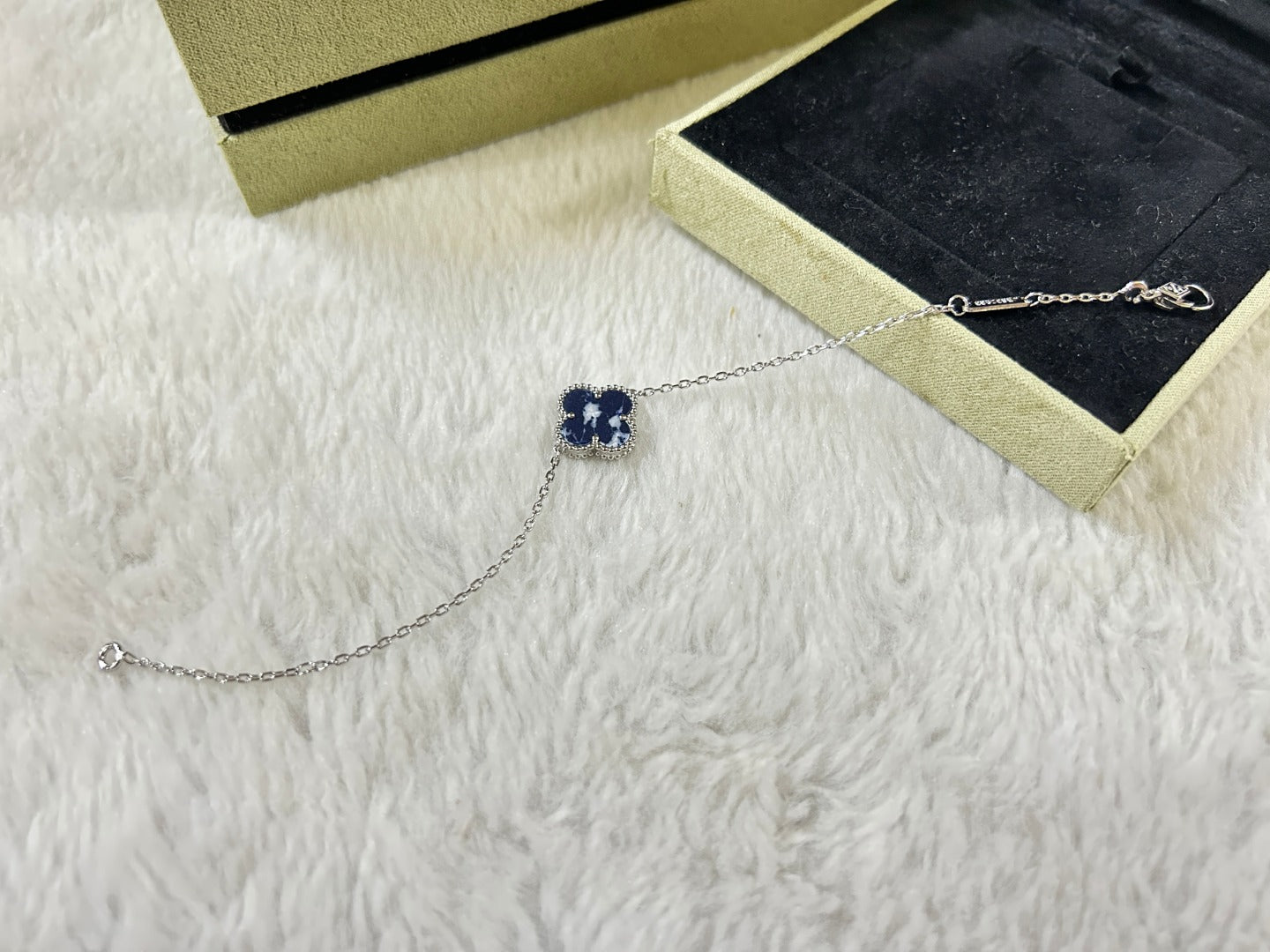 [Am jewelry]CLOVER 1 MOTIF PIETERSITE BRACELET
