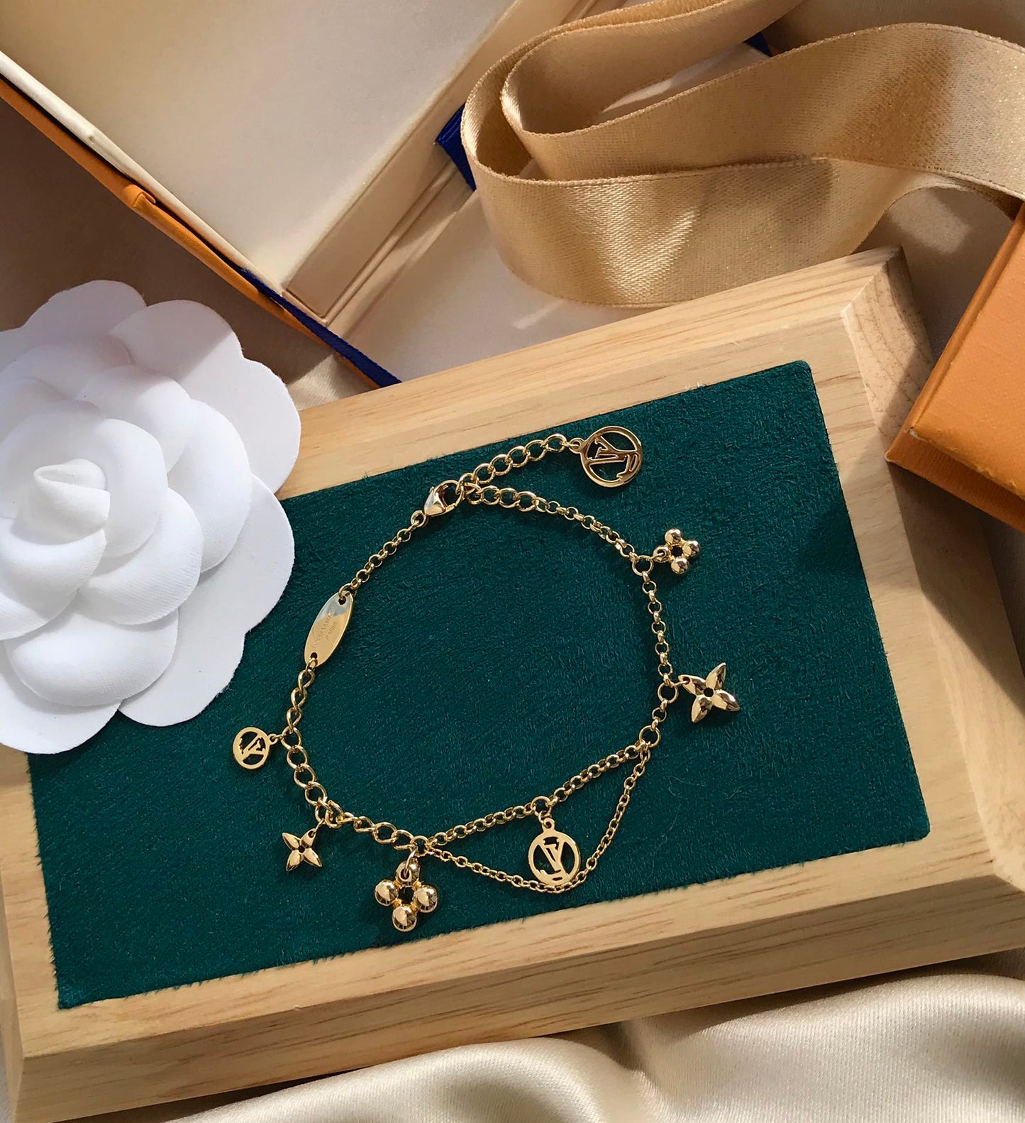 [Am jewelry]BLOOMING PINK GOLD MOP BRACELET