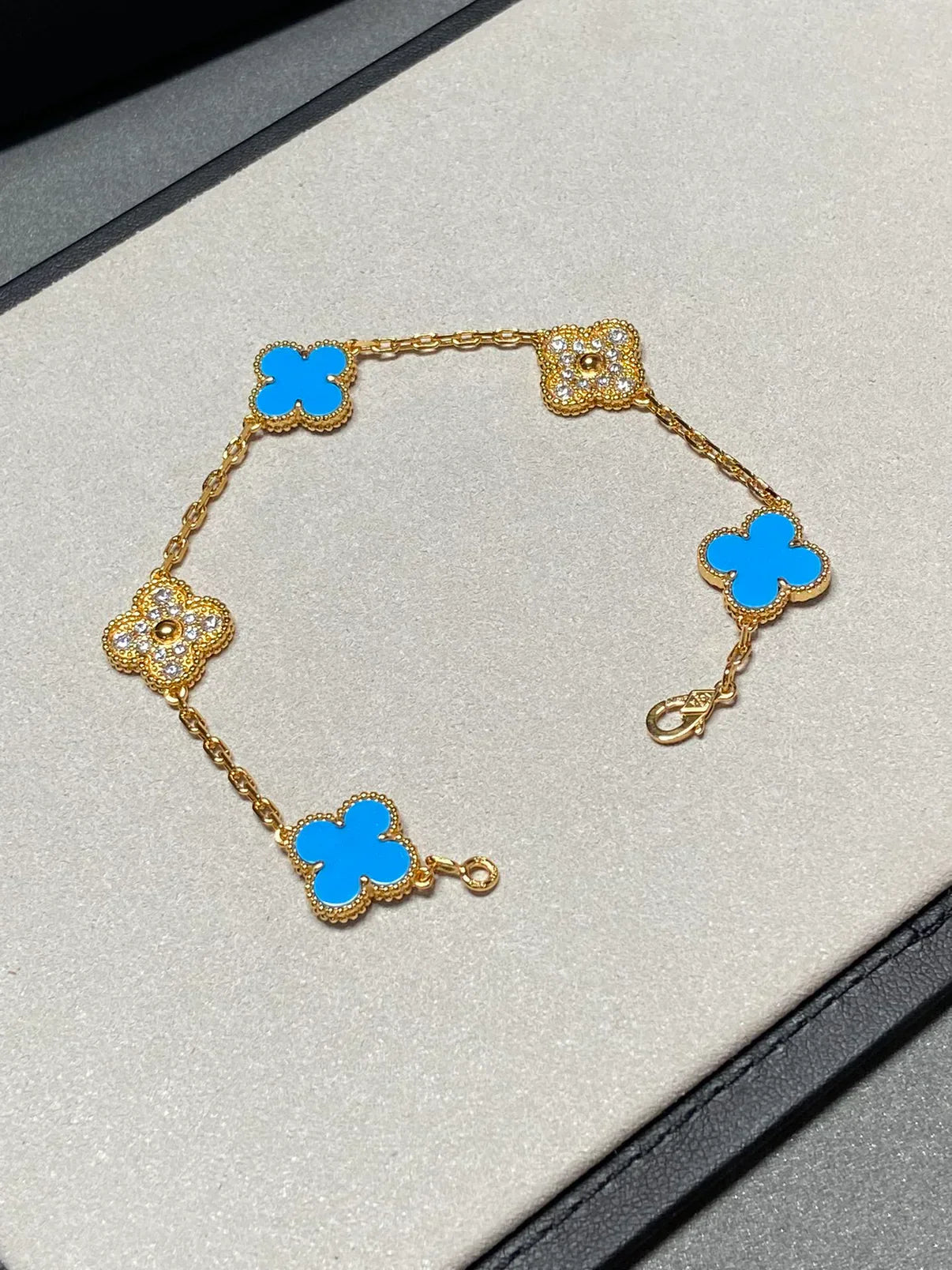 [Am jewelry] CLOVER 5 MOTIF BLUE AGATE BRACELET COLLECTION