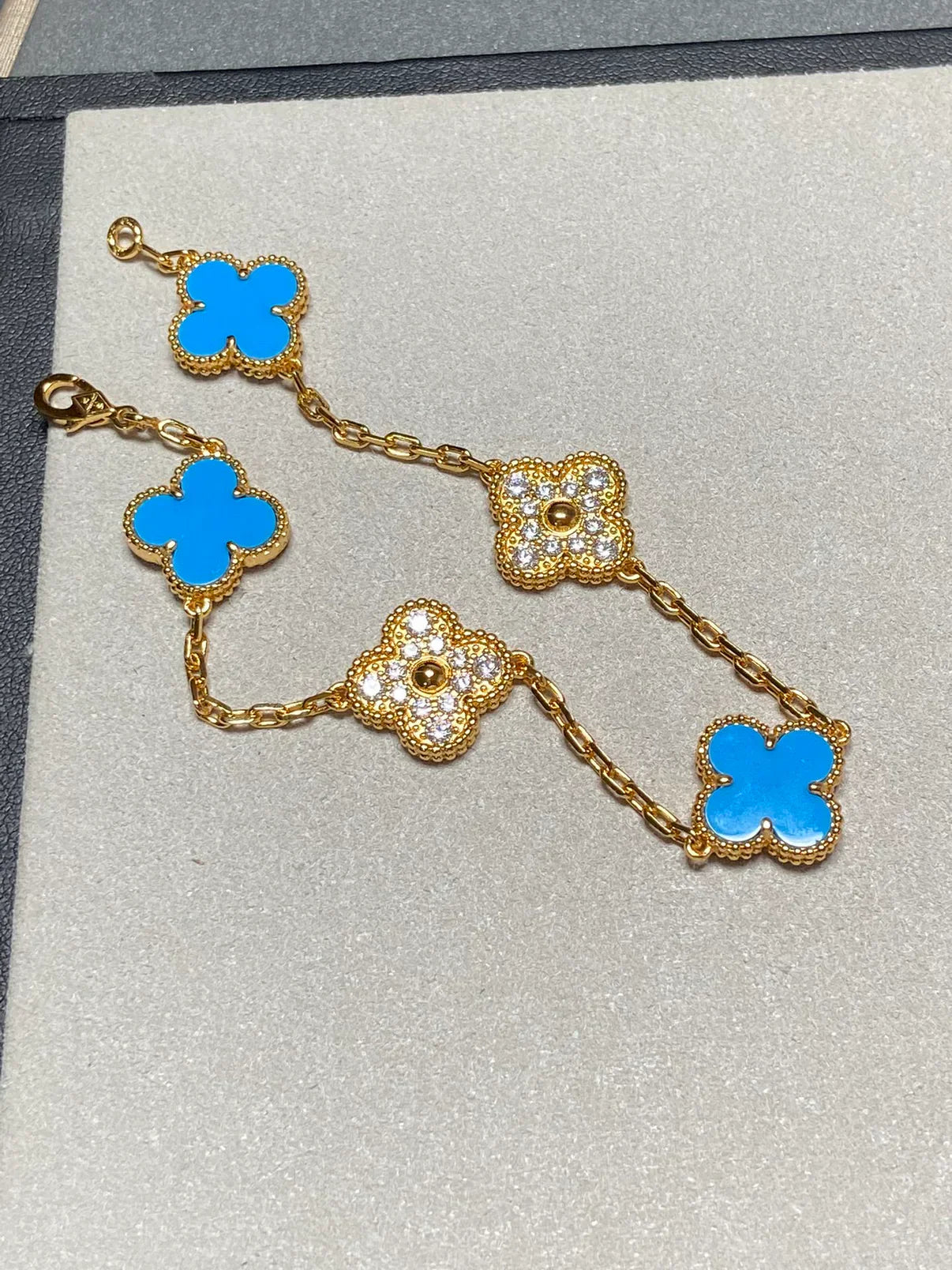 [Am jewelry] CLOVER 5 MOTIF BLUE AGATE BRACELET COLLECTION
