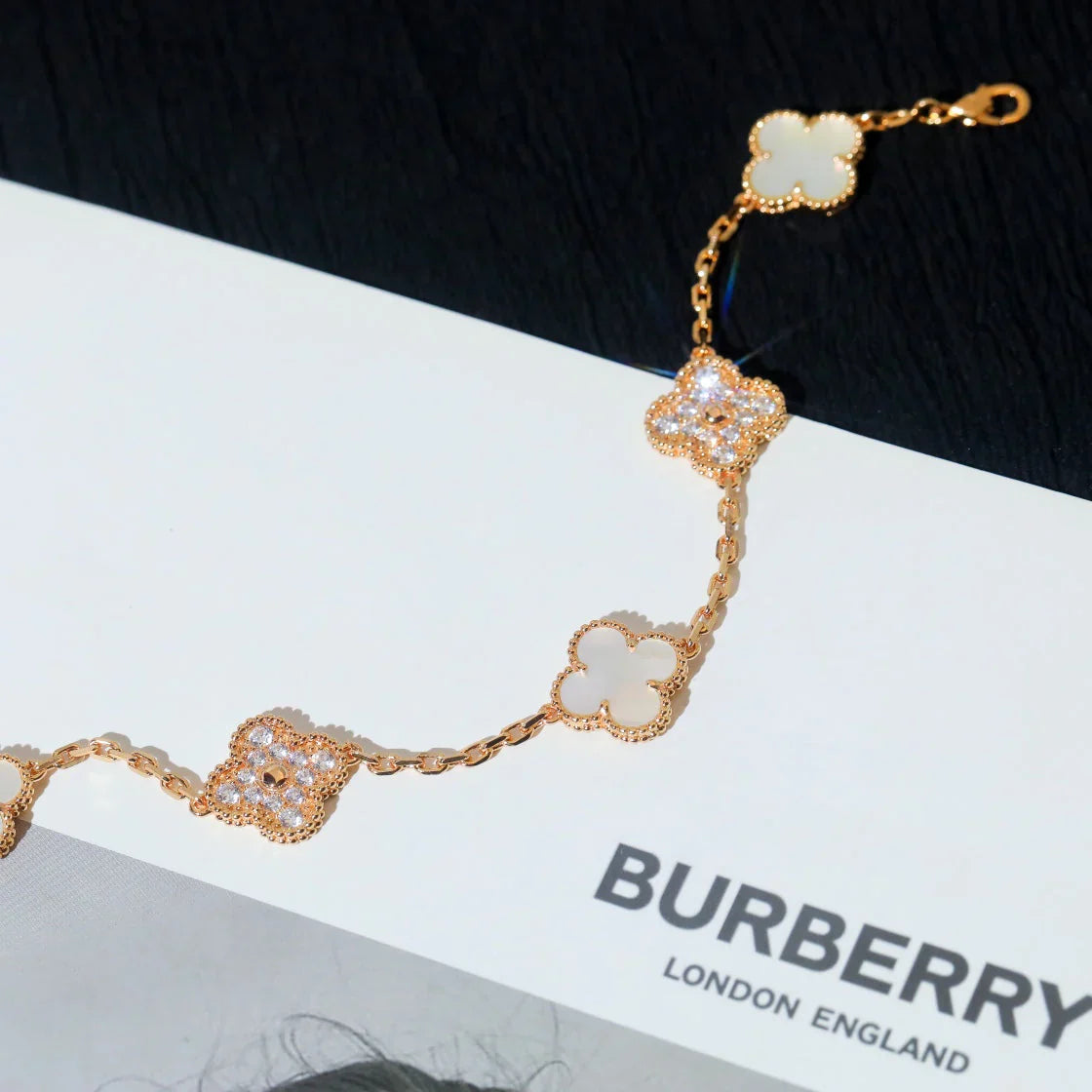 [Am jewelry]CLOVER WHITE PEARL MOP 5 MOTIF BRACELET COLLECTION