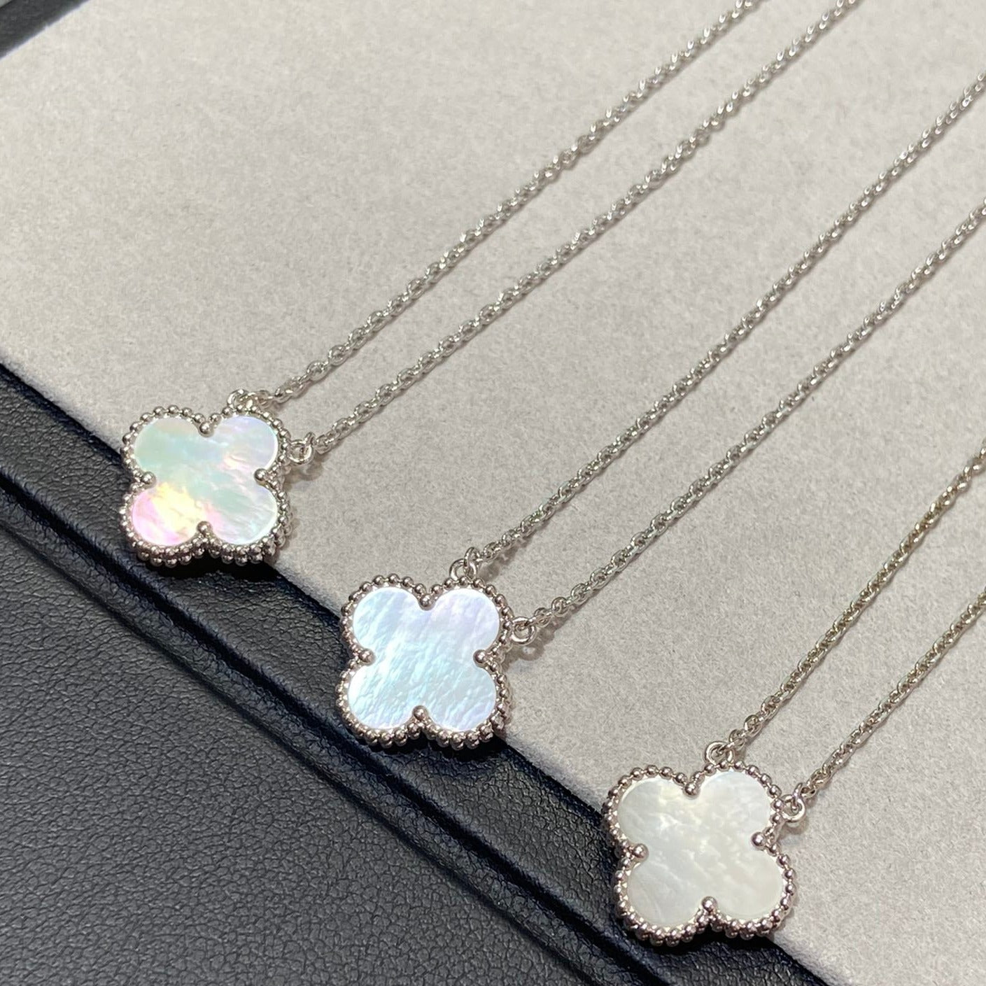 [Am jewelry]CLOVER MEDIUM SILVER WHITE MOP NECKLACE