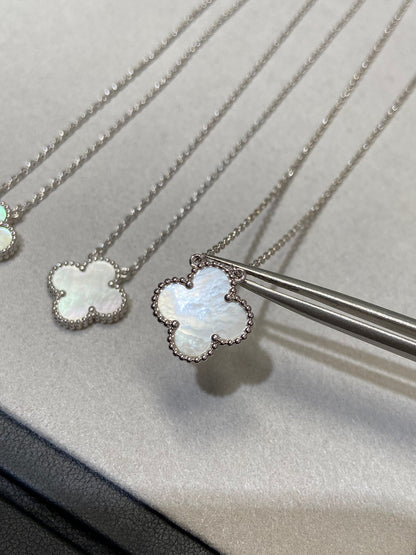 [Am jewelry]CLOVER MEDIUM SILVER WHITE MOP NECKLACE