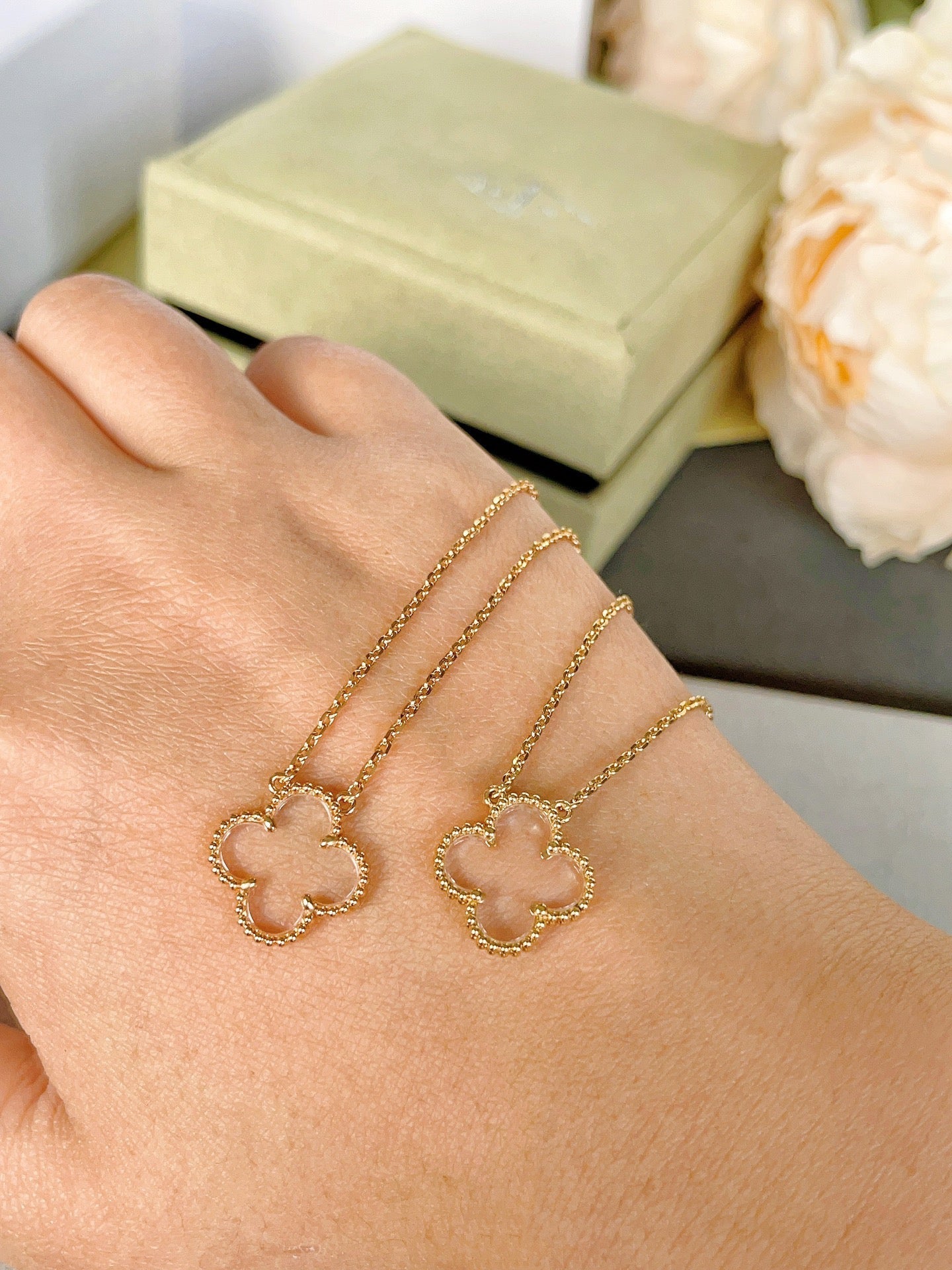 [Am jewelry]CLOVER ROCK CRYSTAL ROSE GOLD NECKLACE