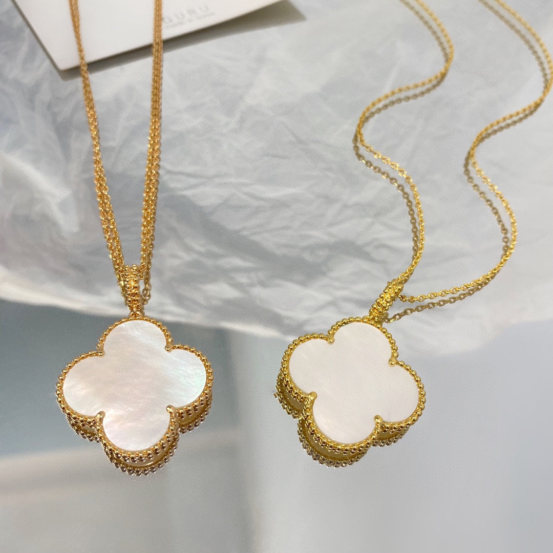 [Am jewelry]CLOVER 25MM MOP LARGE PENDANT NECKLACE