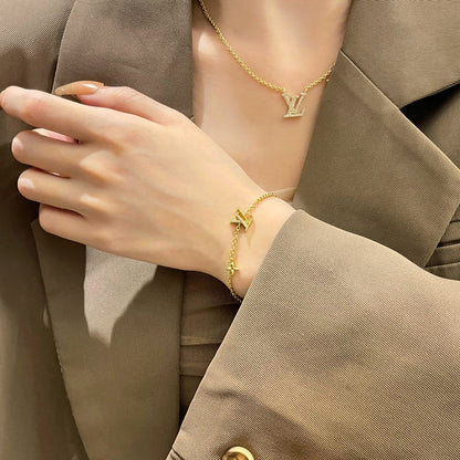 [Am jewelry]LOGO STAR MOTIF GOLD BRACELET