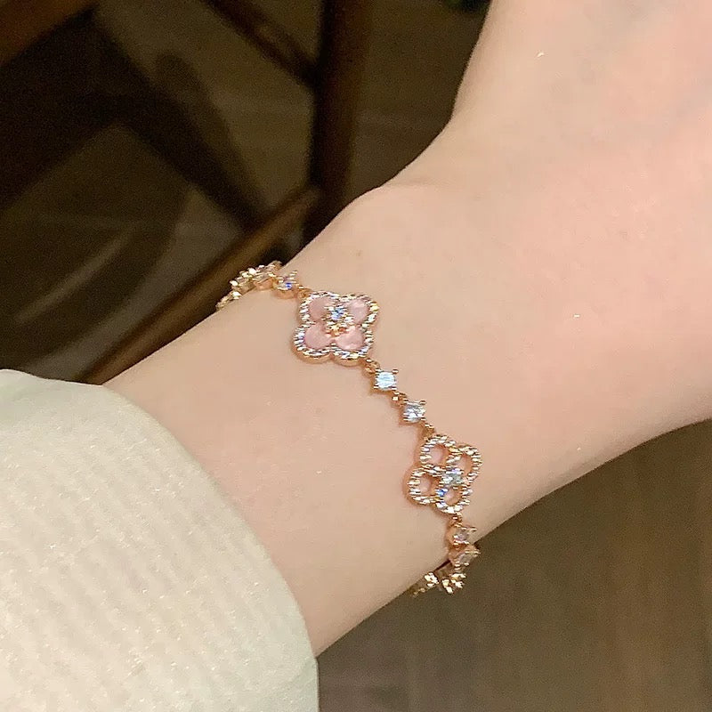 [Am jewelry]CLOVER 5 MOTIF PINK BLUE RED WHITE BRACELET