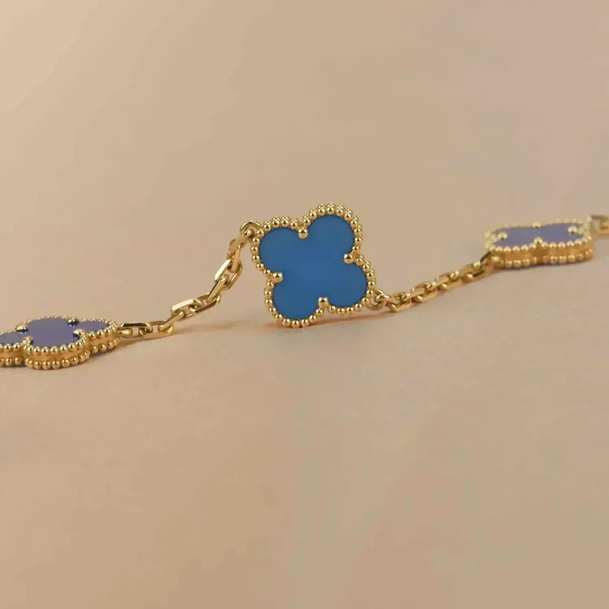 [Am jewelry] CLOVER 5 MOTIF BLUE AGATE BRACELET COLLECTION