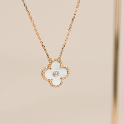 [Am jewelry]CLOVER 15MM DIAMOND WHITE FRITILLARIA NECKLACE