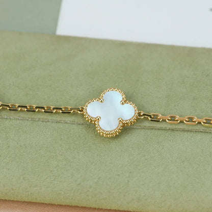 [Am jewelry]CLOVER WHITE PEARL MOP 5 MOTIF BRACELET COLLECTION