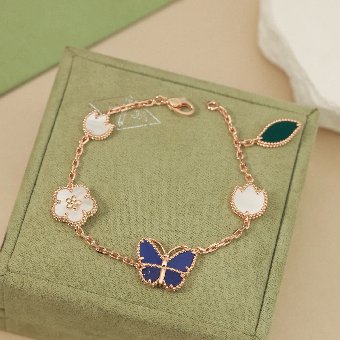 [Am Jewelry]LUCKY SPRING BUTTERFLY 5 MOTIF BRACELET