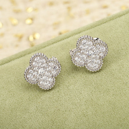[Am jewelry]CLOVER DIAMOND STUD EARRINGS