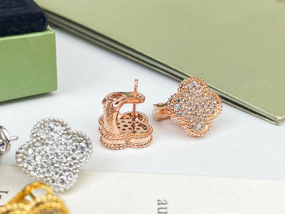 [Am jewelry]CLOVER DIAMOND STUD EARRINGS