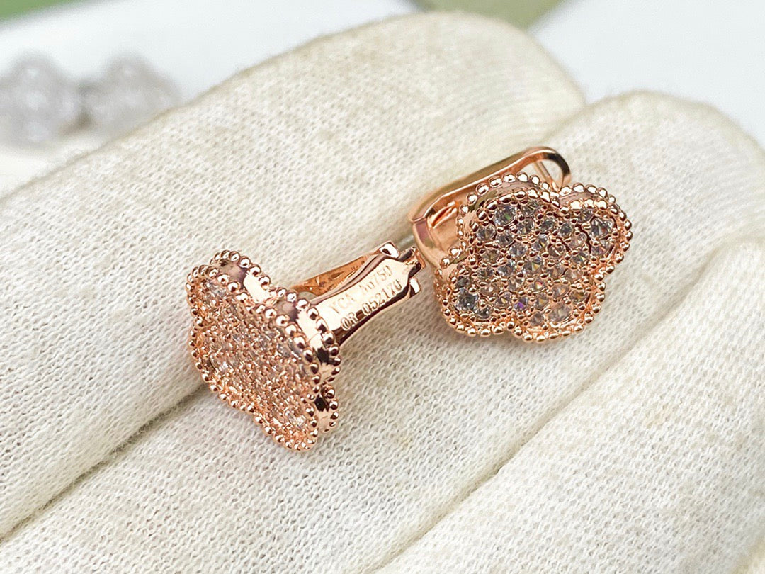 [Am jewelry]CLOVER DIAMOND STUD EARRINGS