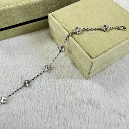 [Am jewelry]CLOVER 6 MOTIF DIAMOND BRACELET