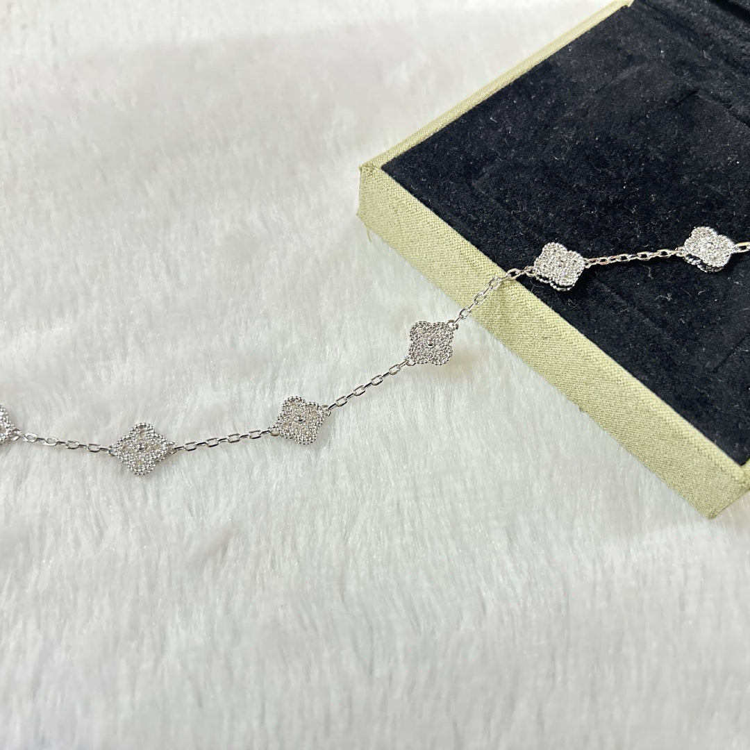 [Am jewelry]CLOVER 6 MOTIF DIAMOND BRACELET