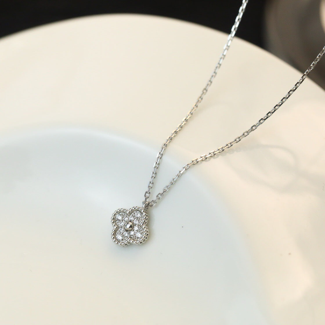 [Am jewelry]CLOVER MINI 9.5MM PENDANT DIAMOND NECKLACE