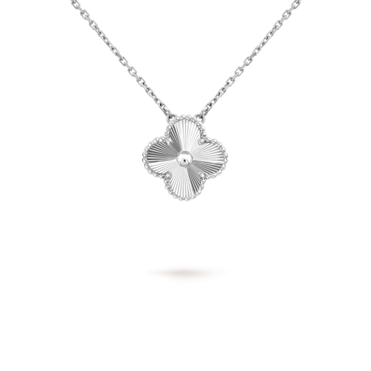 [Am jewelry]CLOVER 15MM LASER NECKLACE SILVER