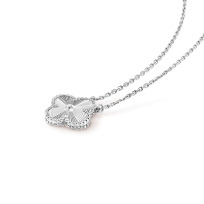 [Am jewelry]CLOVER 15MM LASER NECKLACE SILVER