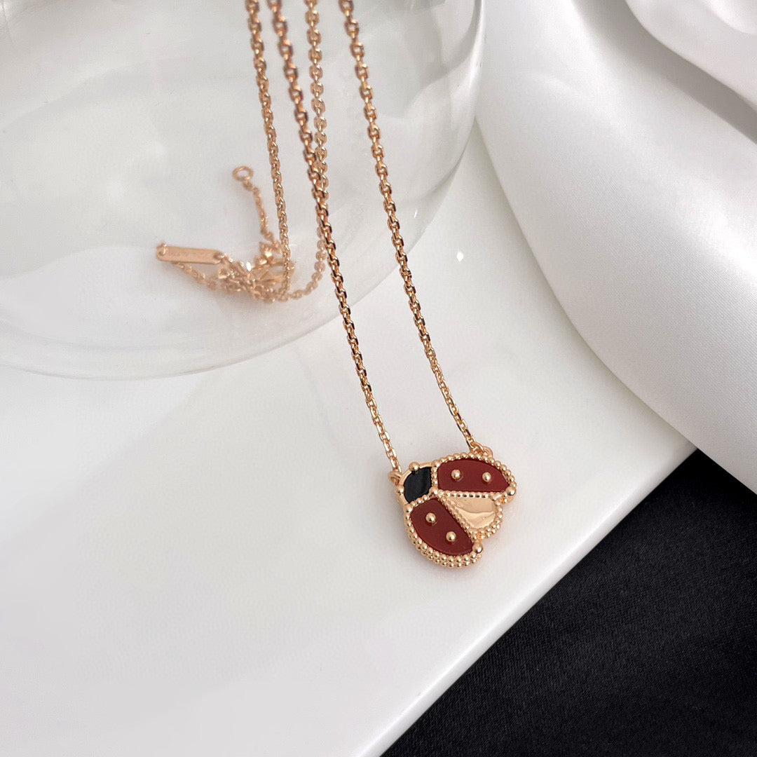 [Am jewelry]LUCKY  CARNELIANS LADYBUG NECKLACE