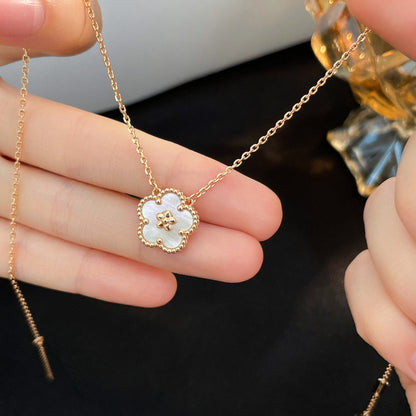 [Am jewelry]LUCKY  WHITE MOP  PLUM BLOSSOM NECKLACE