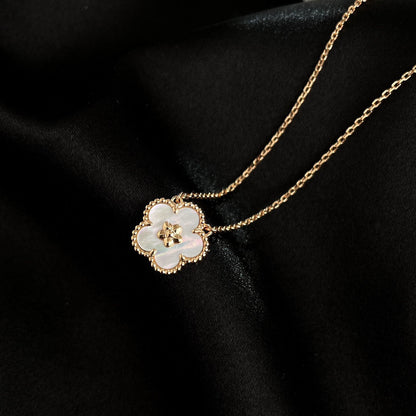 [Am jewelry]LUCKY  WHITE MOP  PLUM BLOSSOM NECKLACE