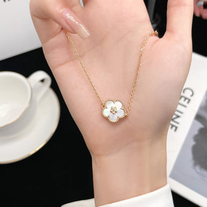 [Am jewelry]LUCKY WHITE MOP PLUM BLOSSOM  BRACELET
