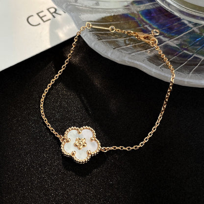 [Am jewelry]LUCKY WHITE MOP PLUM BLOSSOM  BRACELET
