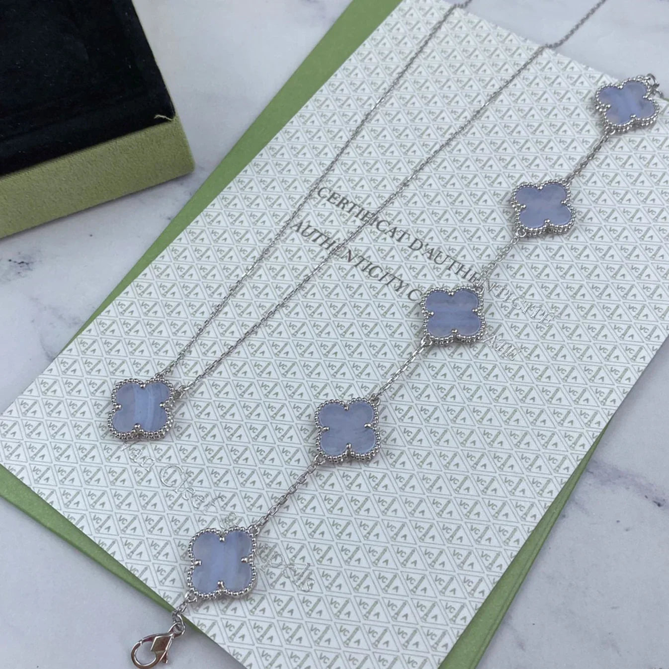 [Am jewelry] CLOVER 5 MOTIF PURPLE CHALCEDONY BRACELET COLLECTION