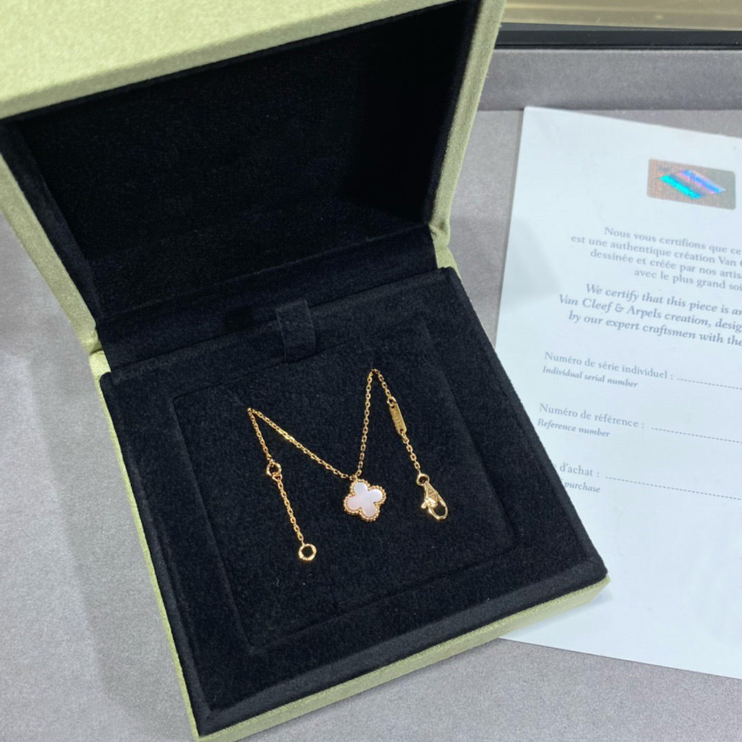 [Am jewelry]CLOVER 15MM PINK MOTHER-OF-PEARL SINGLE FLOWER NECKLACE