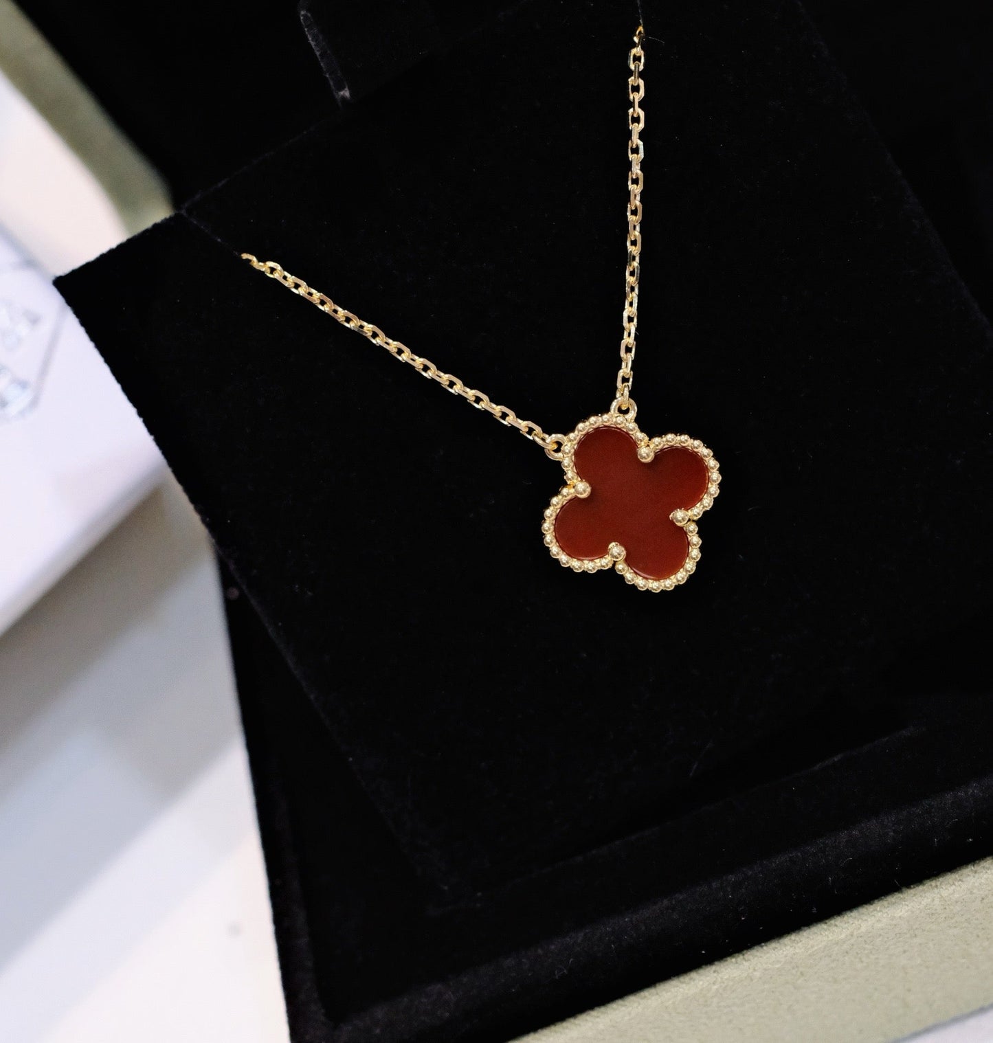 [Am jewelry]CLOVER 15MM CARNELIAN SINGLE FLOWER NECKLACE