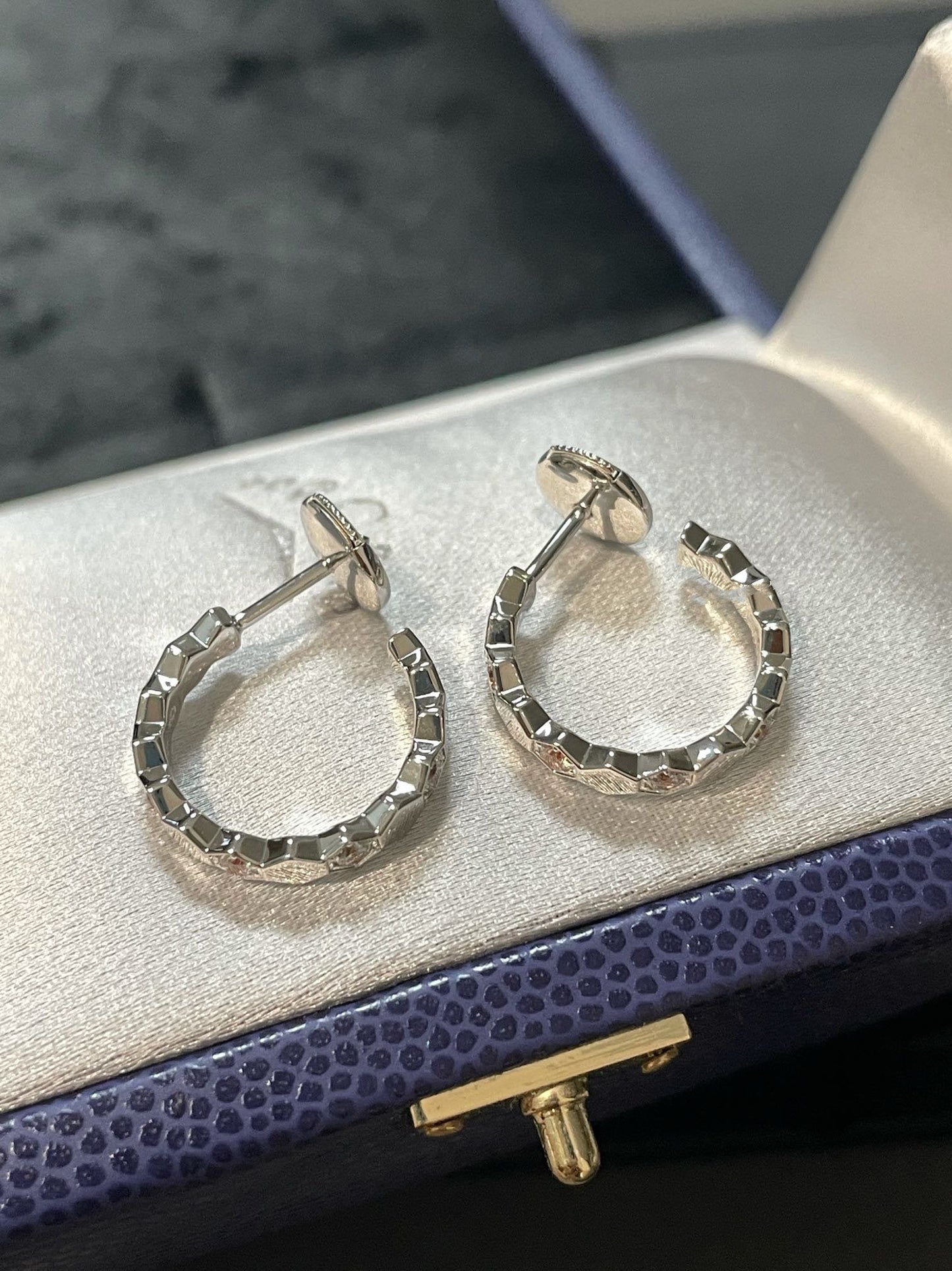 [Am jewelry]Hollow Design Four-Leaf Clover Flower Shape Ring