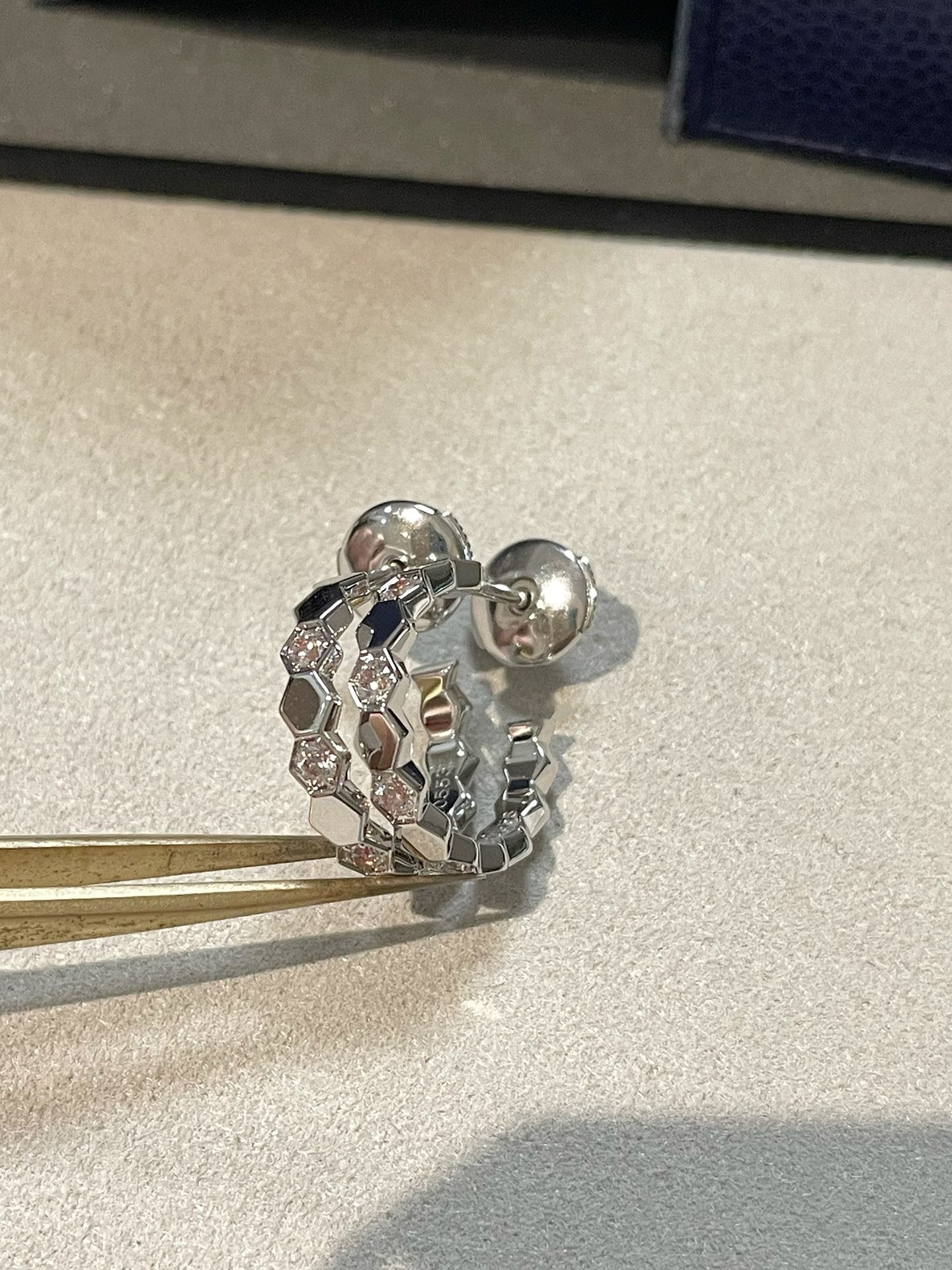 [Am jewelry]Hollow Design Four-Leaf Clover Flower Shape Ring