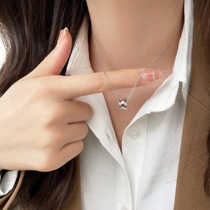 [Am jewelry]BEE MINI PEDANT DIAMOND NECKLACE