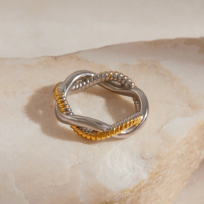 [AM Jewels]Nerisse Two-Tone Twist Ring