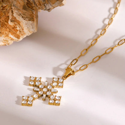 [AM Jewels]Divina Crystal Cross Necklace