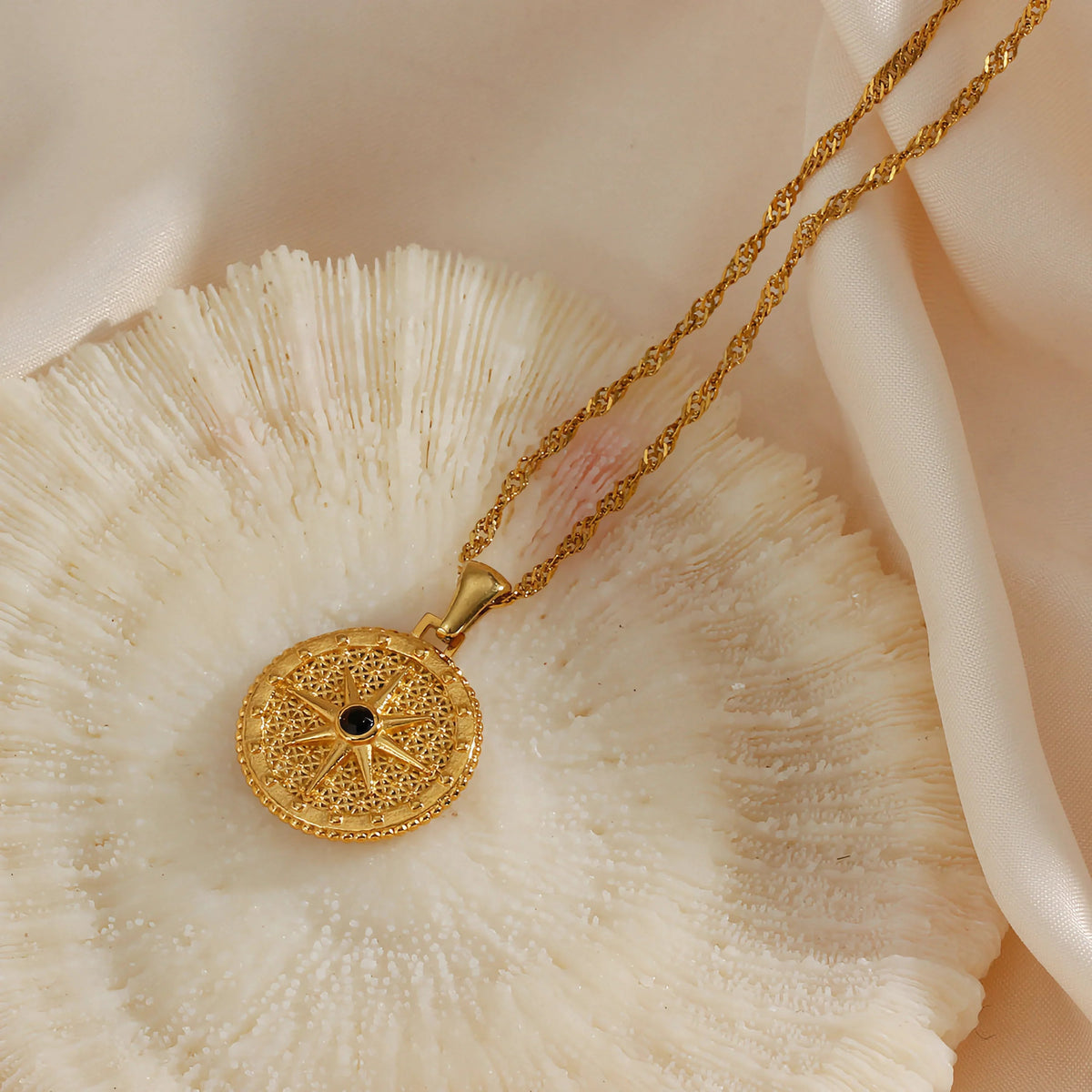[AM Jewels]Ellie Compass Necklace